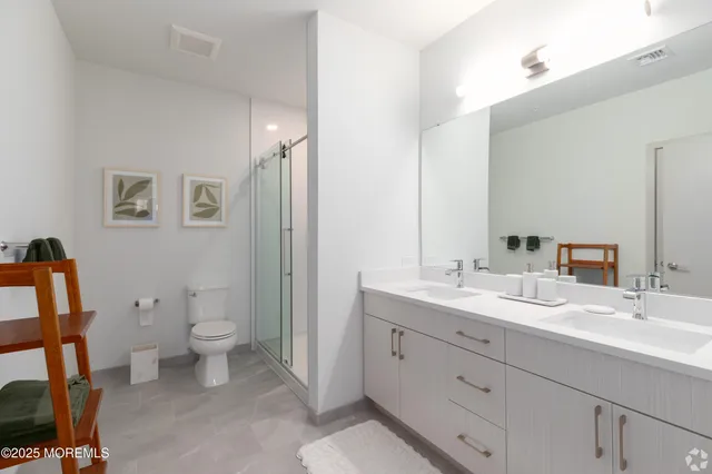 $2,550 | 6461 US-9 North, Unit #445, Howell, NJ 07731