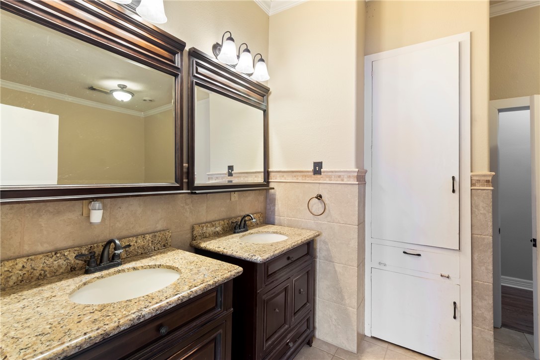 900 North Randolph Avenue Bryan, TX 77803 - Photo 29 of 44