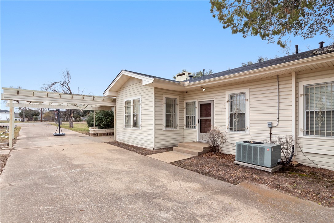 900 North Randolph Avenue Bryan, TX 77803 - Photo 31 of 44