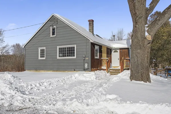 $190,000 | 535 Highway 67, Mechanicville, NY 12118