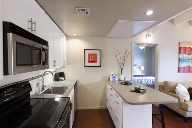 $1,400 | 2408 Leon Street, Unit 103, Austin, TX 78705