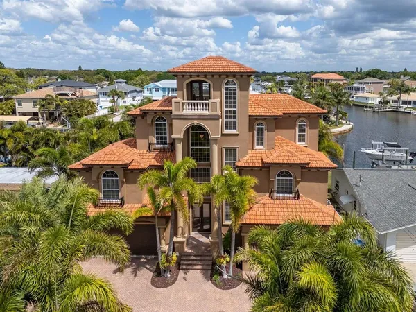 $2,285,000 | 507 Driftwood Drive East, Palm Harbor, FL 34683
