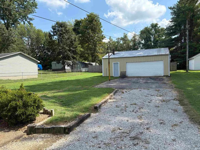 $165,000 | 521 East Monroe Avenue, Chandler, IN 47610