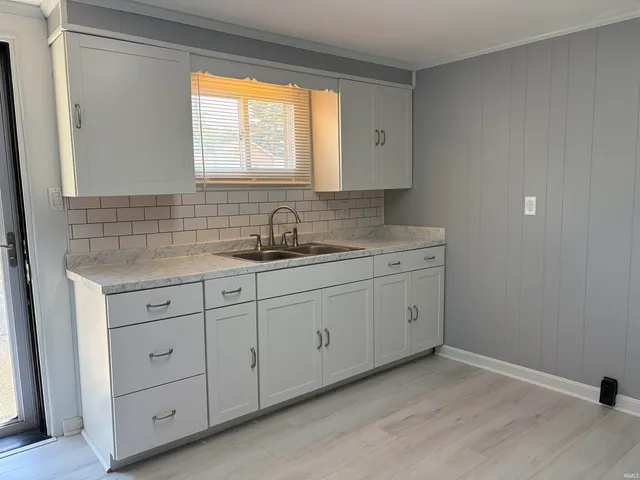 $165,000 | 521 East Monroe Avenue, Chandler, IN 47610