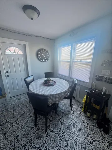 $3,700 | 122 East Fulton Street, Unit UPPR, Long Beach, NY 11561