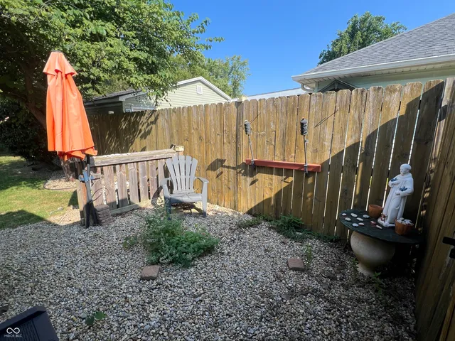 $144,900 | 321 South Washington Street, Chesterfield, IN 46017