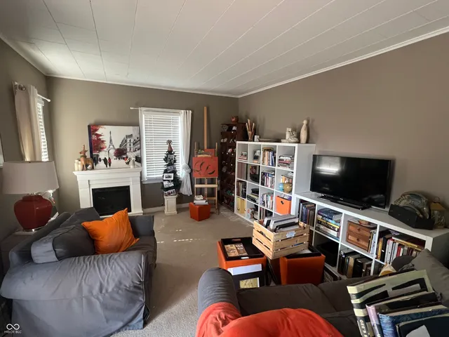 $144,900 | 321 South Washington Street, Chesterfield, IN 46017