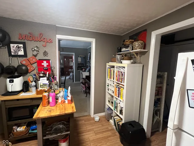 $144,900 | 321 South Washington Street, Chesterfield, IN 46017