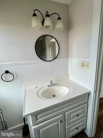 $1,800 | 857 Village Road, Lancaster, PA 17602