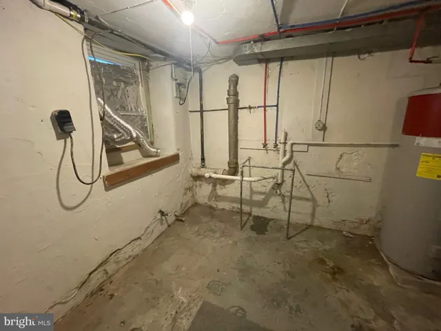 $1,900 | 857 Village Road, Lancaster, PA 17602