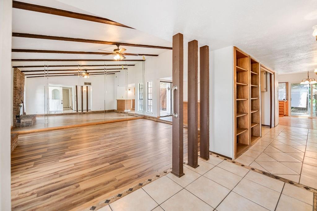 5229 Pruitt Drive The Colony, TX 75056 - Photo 4 of 33