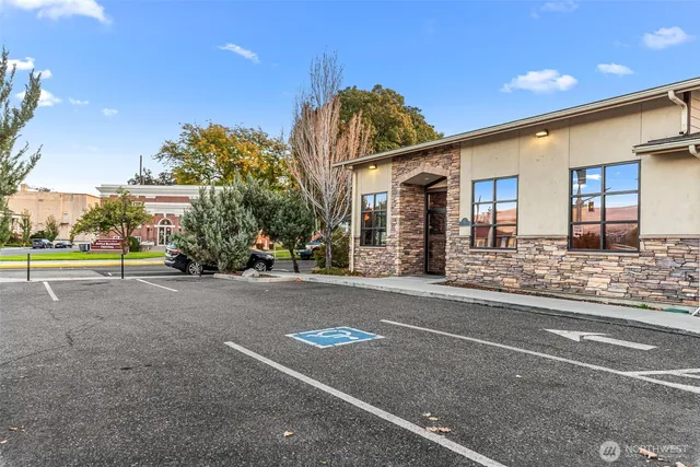 $6,130 | 10 North Chelan Avenue, Wenatchee, WA 98801