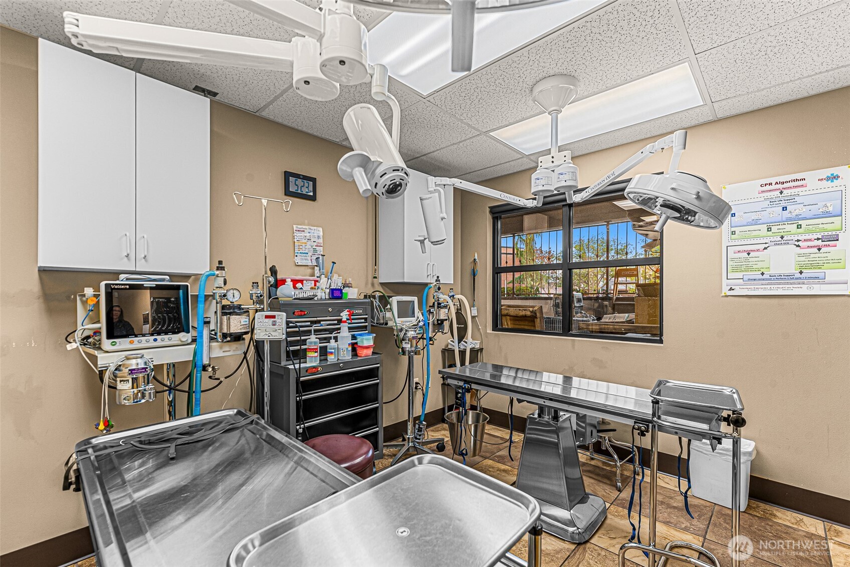 10 North Chelan Avenue Wenatchee, WA 98801 - Photo 31 of 40 a view of a room with workspace and a window