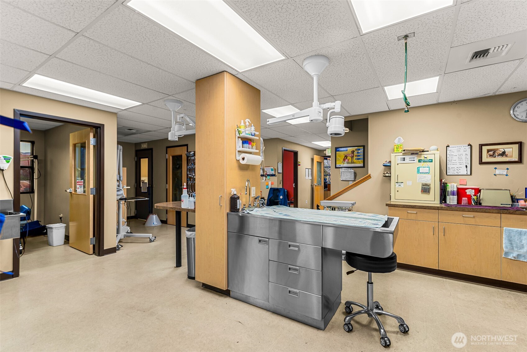 10 North Chelan Avenue Wenatchee, WA 98801 - Photo 38 of 40 a view of a kitchen and dining room