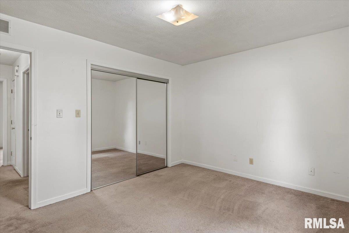 3329 Rawlings Drive Springfield, IL 62704 - Photo 14 of 24