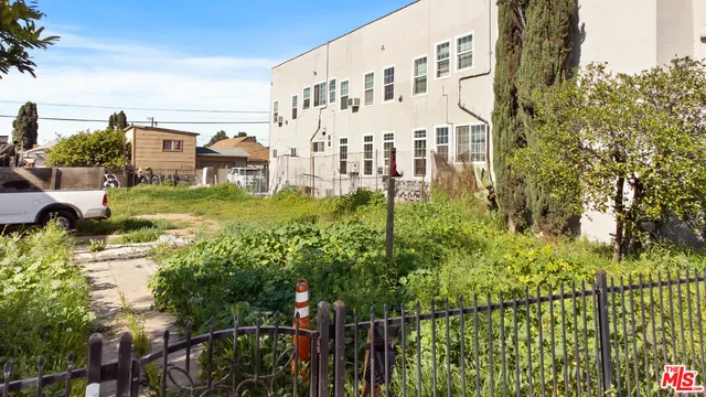 $1,000,000 | 335 North Soto Street, Los Angeles, CA 90033