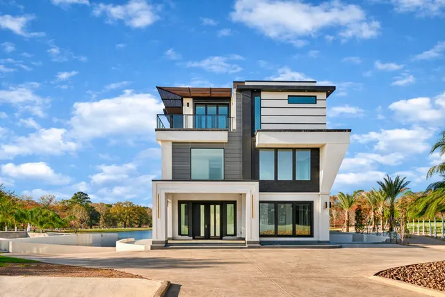 $7,900,000 | 28811 Riley Road, Waller, TX 77484