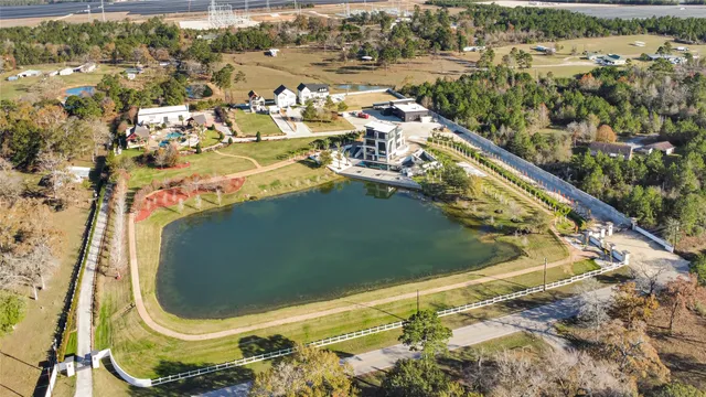 $7,900,000 | 28811 Riley Road, Waller, TX 77484