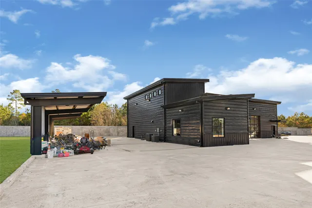 $7,900,000 | 28811 Riley Road, Waller, TX 77484