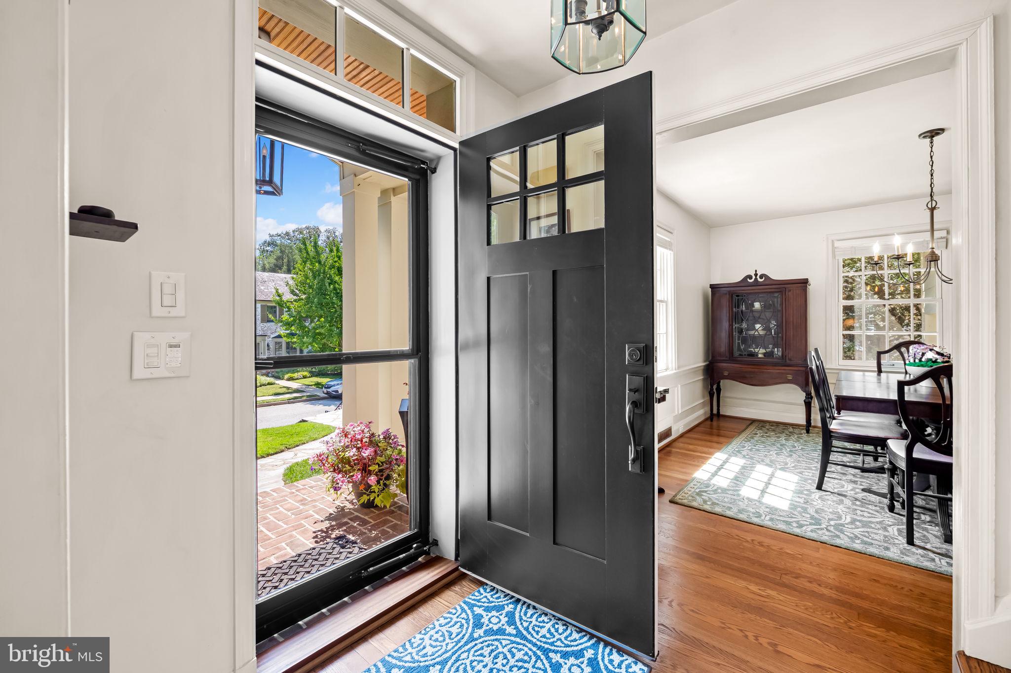 608 Worcester Road Baltimore, MD 21286 - Photo 5 of 49 a view of living room and window