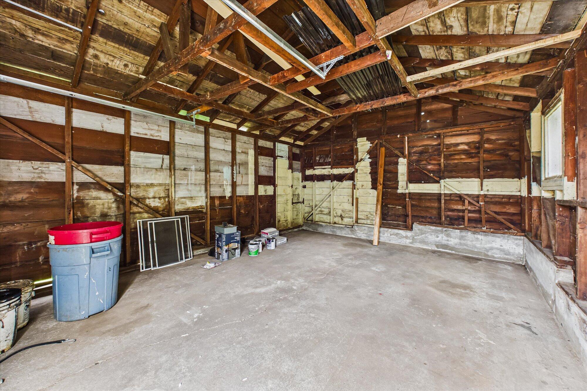 355 Douglas Street Rio Dell, CA 95562 - Photo 32 of 33