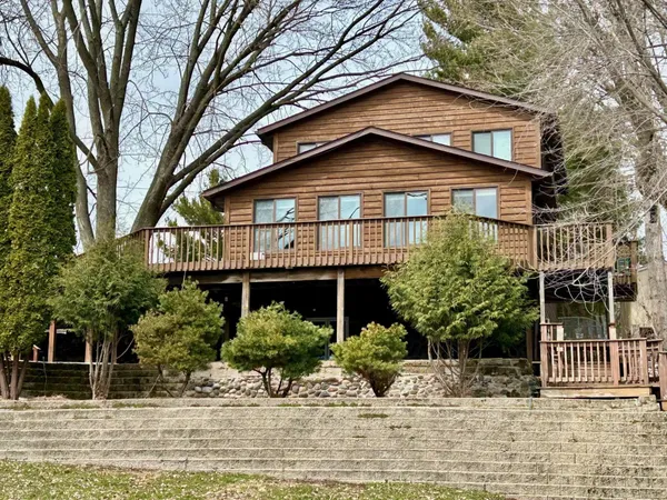 $495,000 | 19091 Island View Drive, Mora, MN 55051