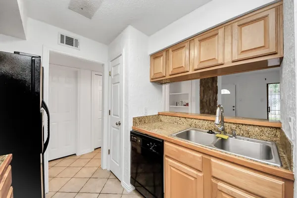 $86,000 | 17331 Red Oak Drive, Unit 55, Houston, TX 77090