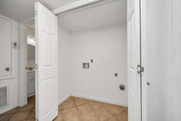 $86,000 | 17331 Red Oak Drive, Unit 55, Houston, TX 77090
