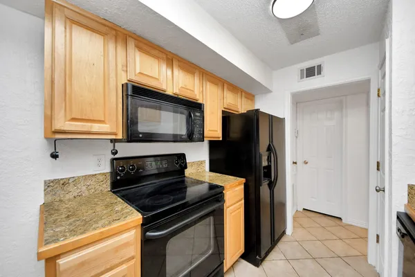 $86,000 | 17331 Red Oak Drive, Unit 55, Houston, TX 77090