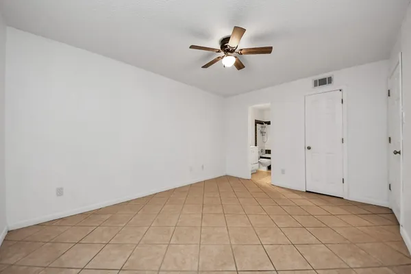 $86,000 | 17331 Red Oak Drive, Unit 55, Houston, TX 77090
