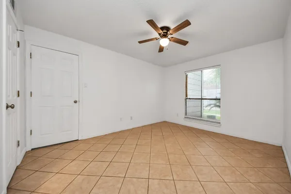 $86,000 | 17331 Red Oak Drive, Unit 55, Houston, TX 77090