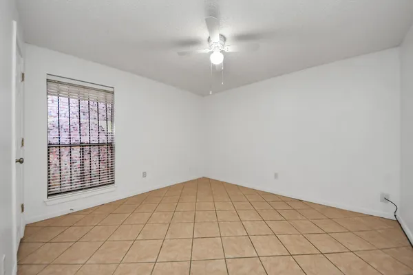 $86,000 | 17331 Red Oak Drive, Unit 55, Houston, TX 77090
