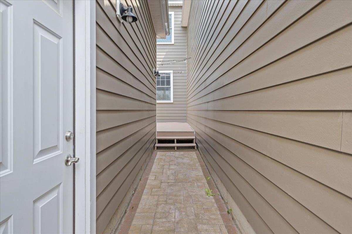 556 Zephyr Road Williston, VT 05495 - Photo 40 of 45