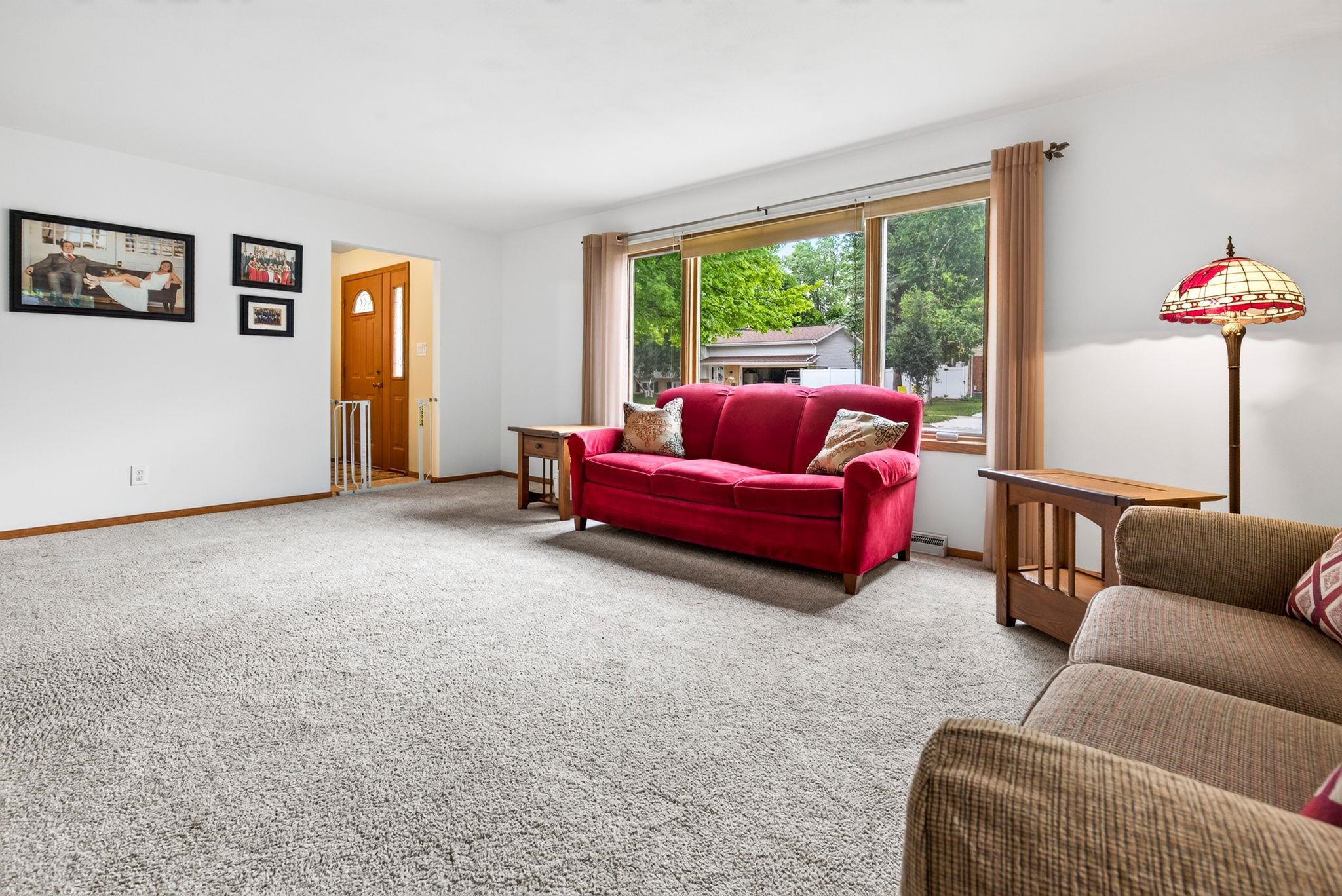 2001 North Douglas Street Appleton, WI 54914 - Photo 8 of 46