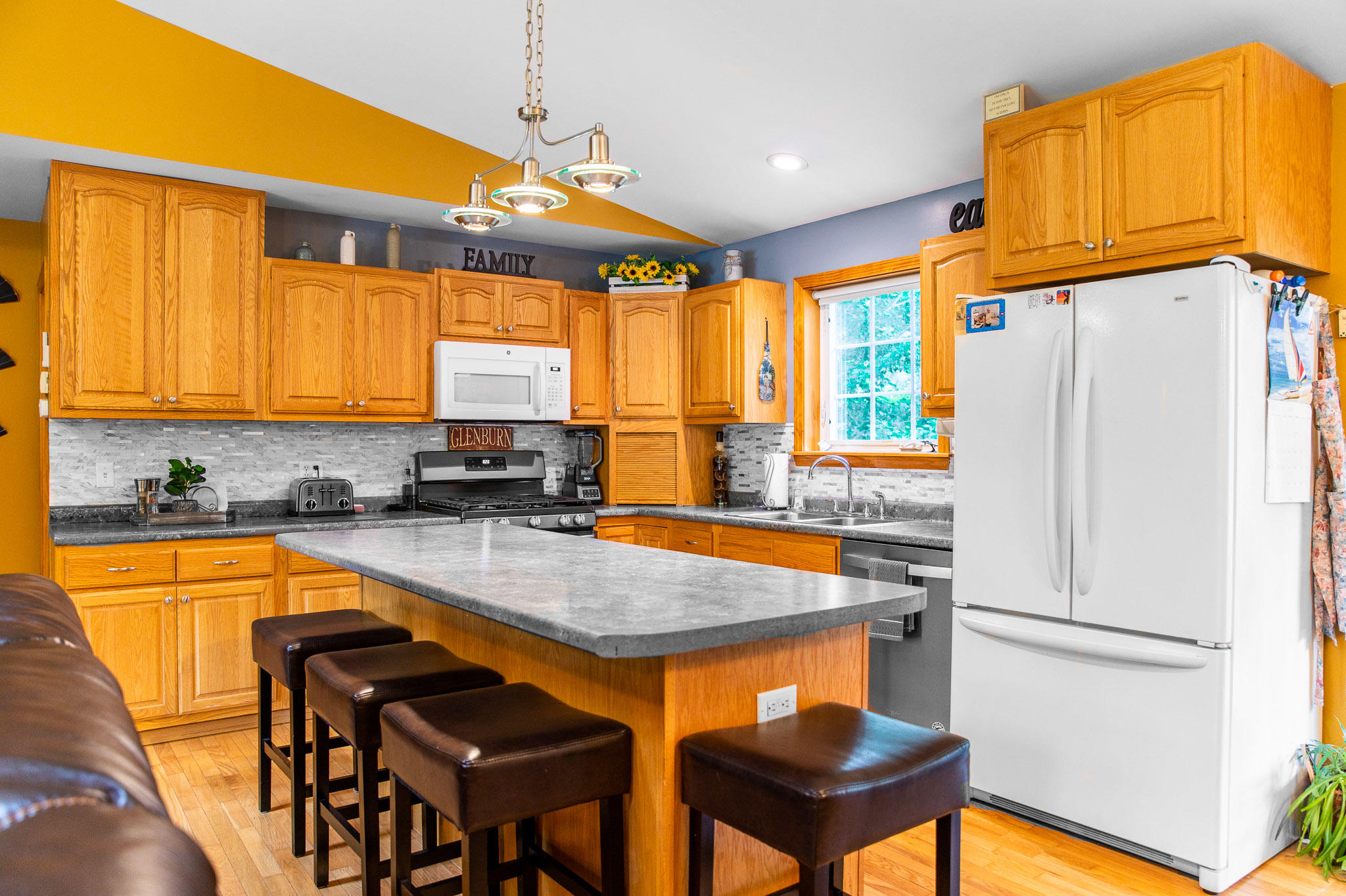 260 Lakeview Road Glenburn, ME 04401 - Photo 11 of 35 Lakeview Interiors-6