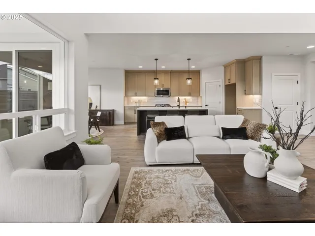 $899,000 | 1211 South Mountain Place, Ridgefield, WA 98642