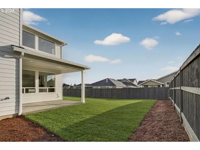 $899,000 | 1211 South Mountain Place, Ridgefield, WA 98642