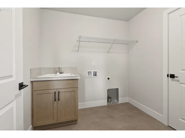 $899,000 | 1211 South Mountain Place, Ridgefield, WA 98642