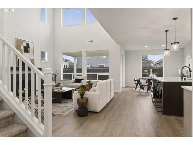 $899,000 | 1211 South Mountain Place, Ridgefield, WA 98642