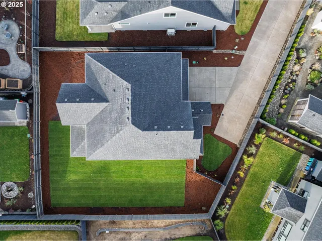 $899,000 | 1211 South Mountain Place, Ridgefield, WA 98642