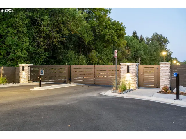 $899,000 | 1211 South Mountain Place, Ridgefield, WA 98642