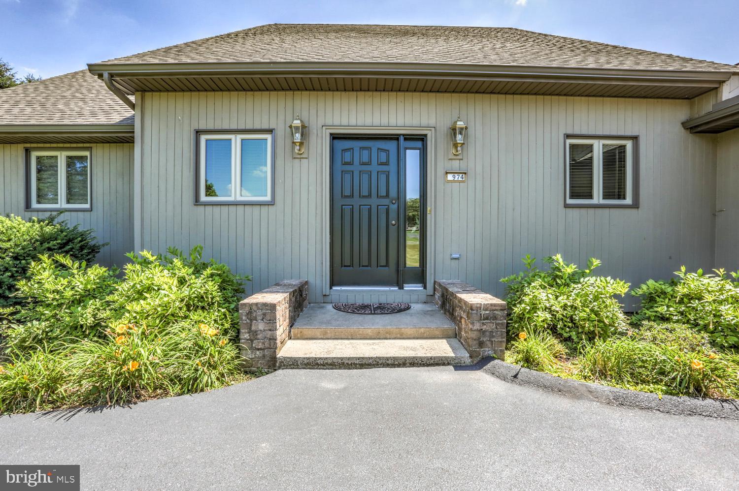 974 Buckwalter Road Lititz, PA 17543 - Photo 2 of 36