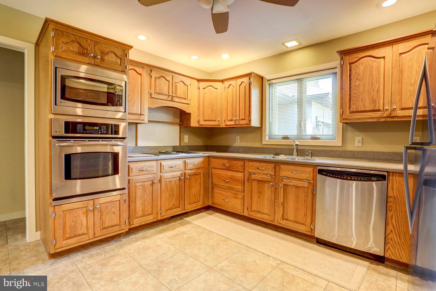 974 Buckwalter Road Lititz, PA 17543 - Photo 3 of 36