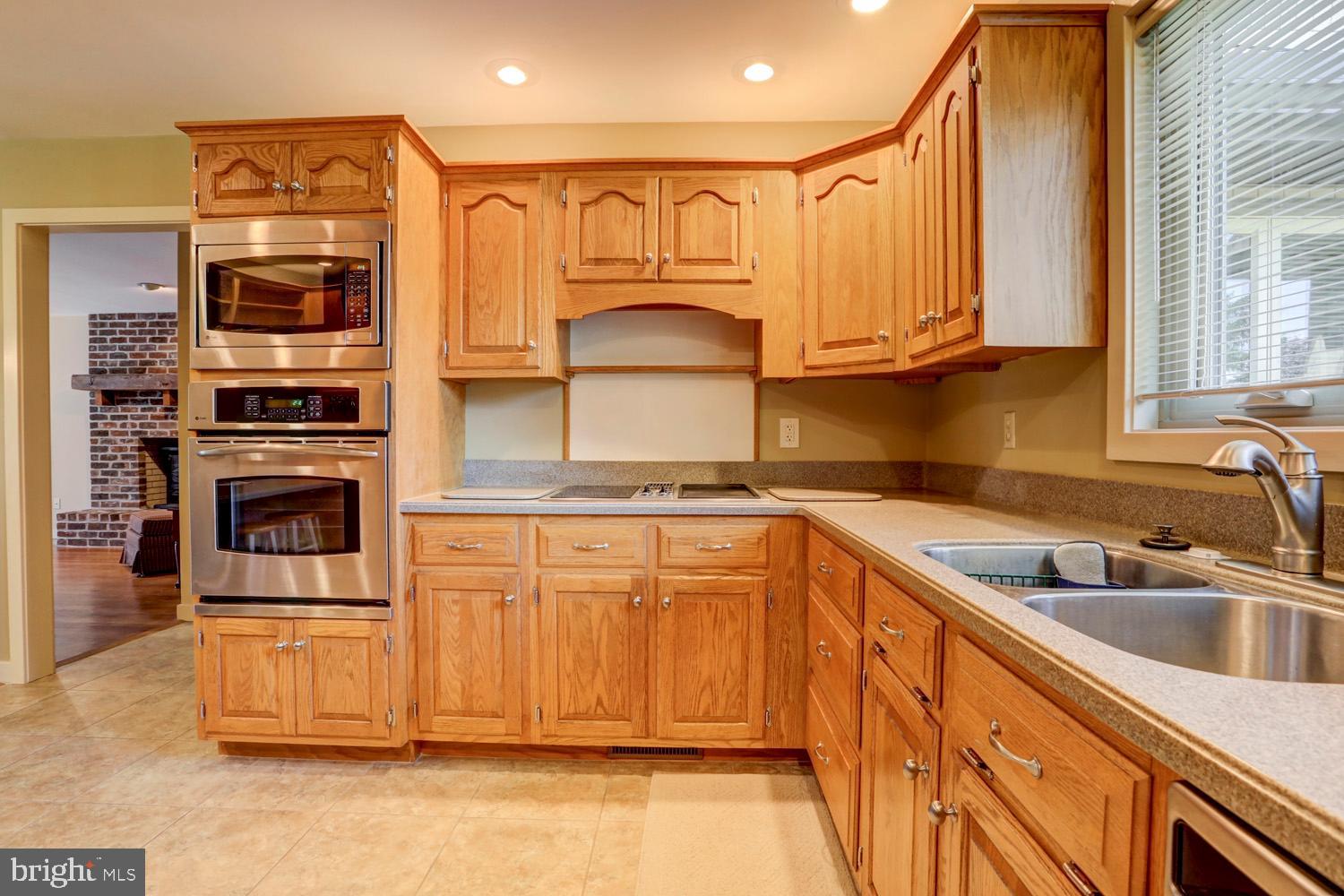 974 Buckwalter Road Lititz, PA 17543 - Photo 6 of 36