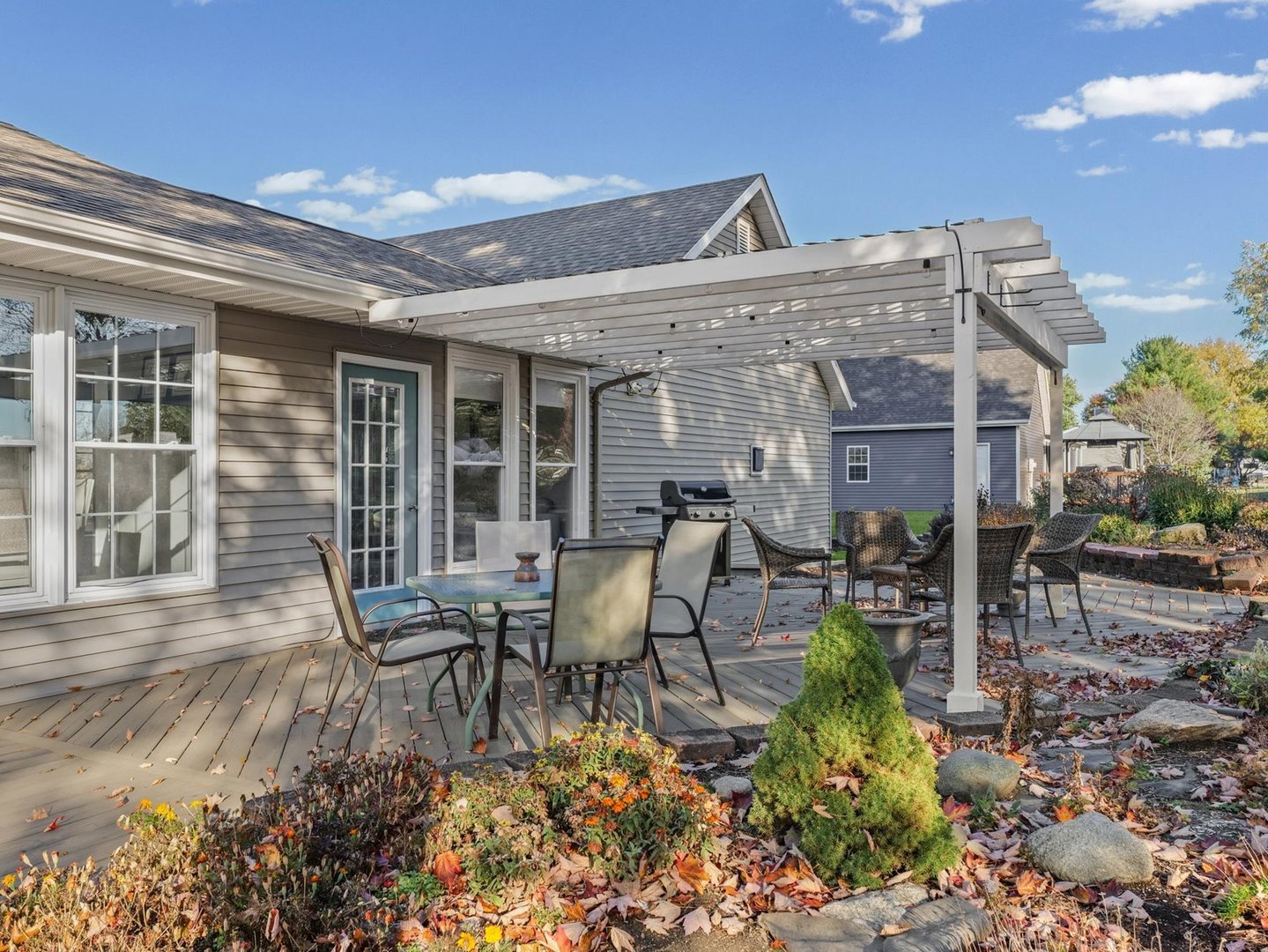 13 Prairie Acres Monticello, IL 61856 - Photo 49 of 53 a view of a patio with table and chairs and potted plants