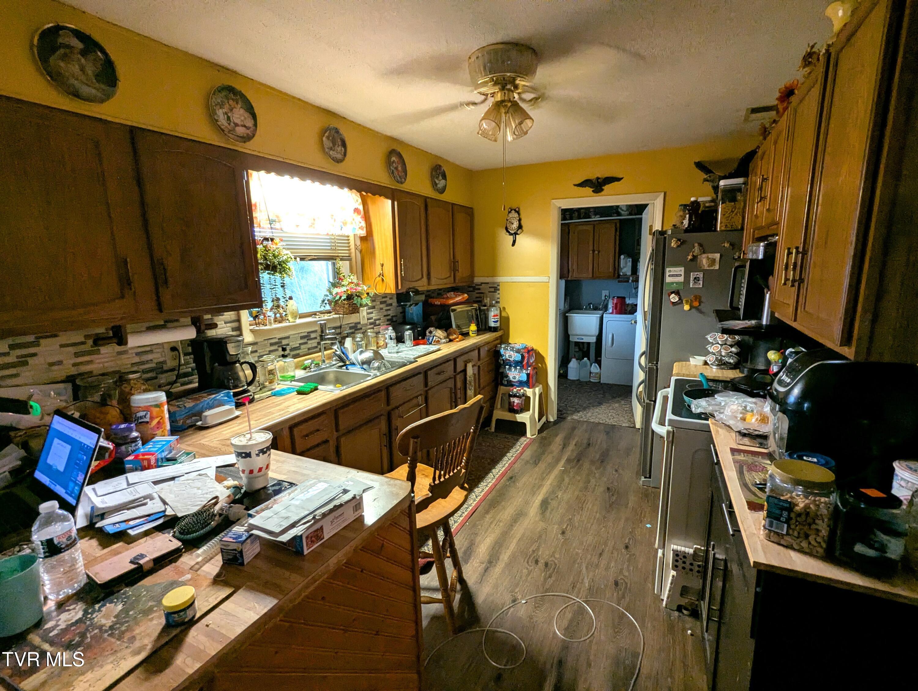 61 Rattlesnake Ridge Chuckey, TN 37641 - Photo 20 of 55 Kitchen