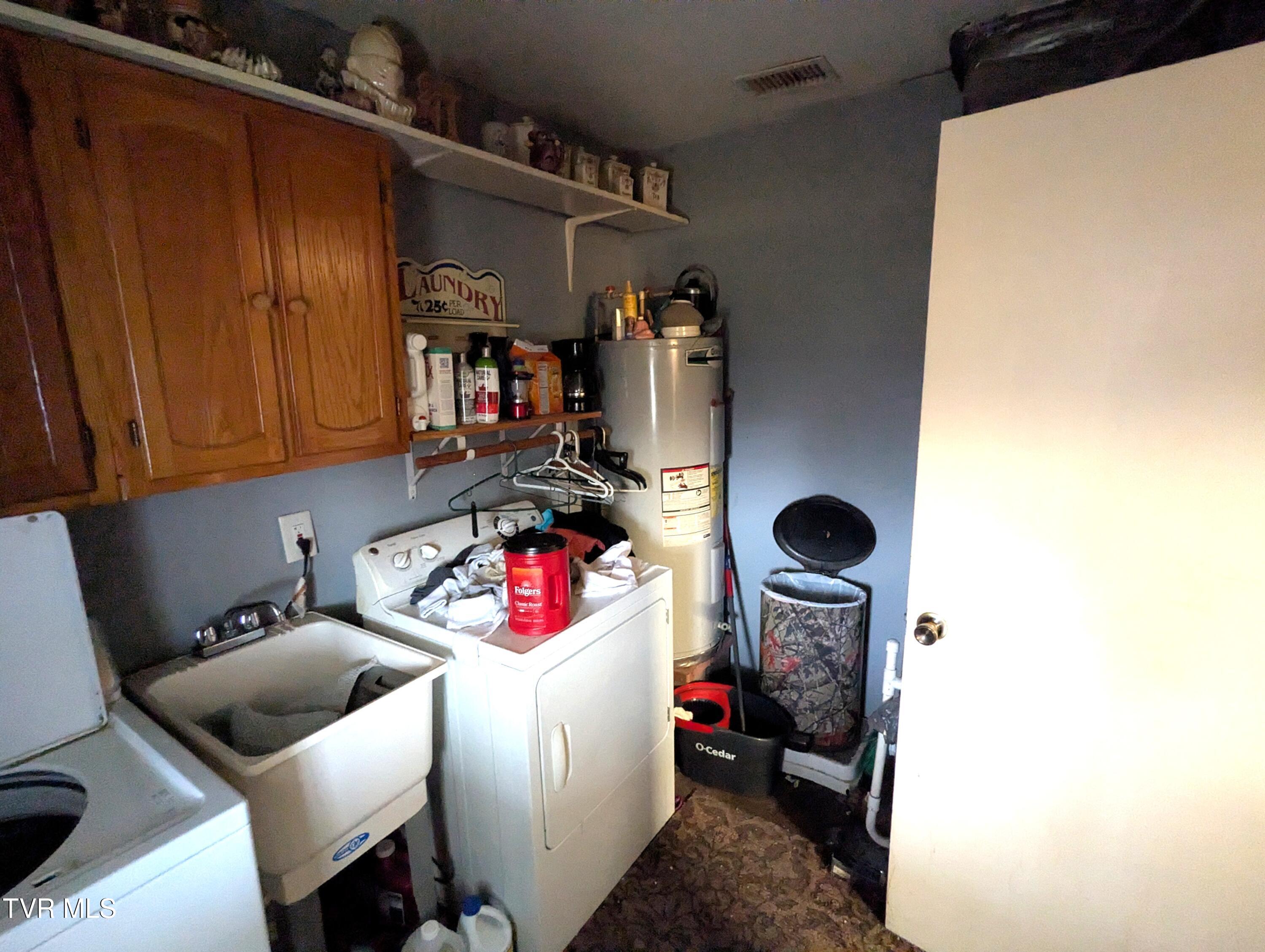 61 Rattlesnake Ridge Chuckey, TN 37641 - Photo 27 of 59 Utility/laundry room