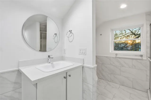 $4,700 | 4718 North Braeswood Boulevard, Houston, TX 77096