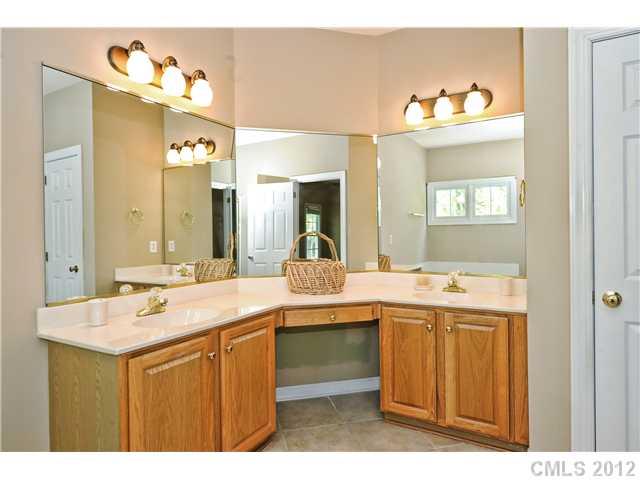 1100 Foxfield Road Waxhaw, NC 28173 - Photo 10 of 16 Gallery Image 10
