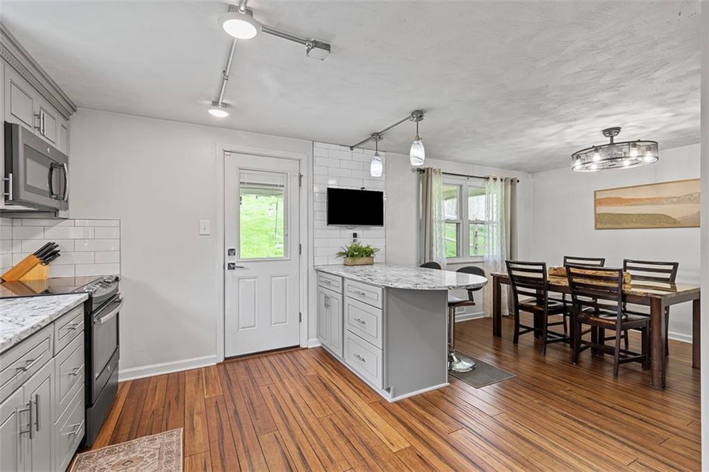 16 Gensler Road Pittsburgh, PA 15236 - Photo 11 of 32 Gallery Image 11